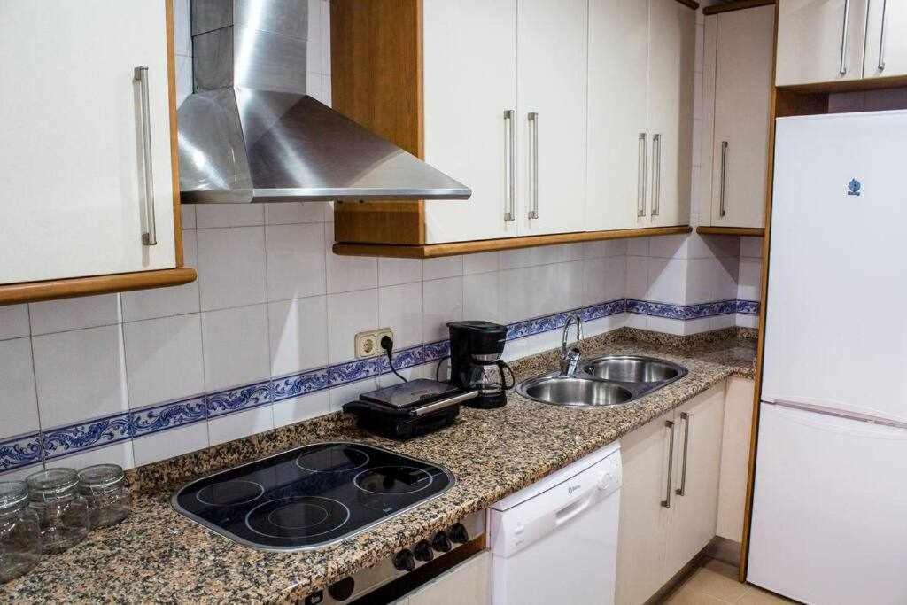 Atico Con Piscina Junto Catedral De Appartement